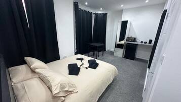 Iron/ironing board, WiFi, bed sheets