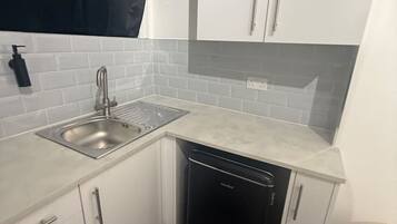 Fridge, microwave