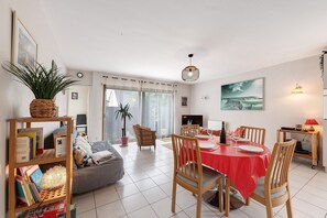 Interior - Charming Apartment in the Heart of the Artists’ District (Camaret-sur-Mer)