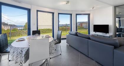 Serenity at Land’s End: Ocean Views and Beaches