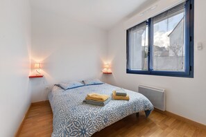 Room - Comfortable, Cozy Apartment in Camaret (Camaret-sur-Mer)