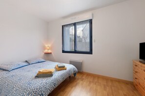 Room - Comfortable, Cozy Apartment in Camaret (Camaret-sur-Mer)