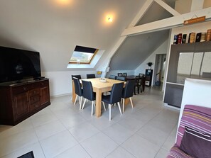 Unclassified image, 5 of 24, button - Spacious Duplex with Stunning Views of Camaret Bay (Camaret-sur-Mer)