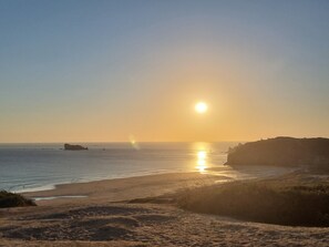 Una playa cerca