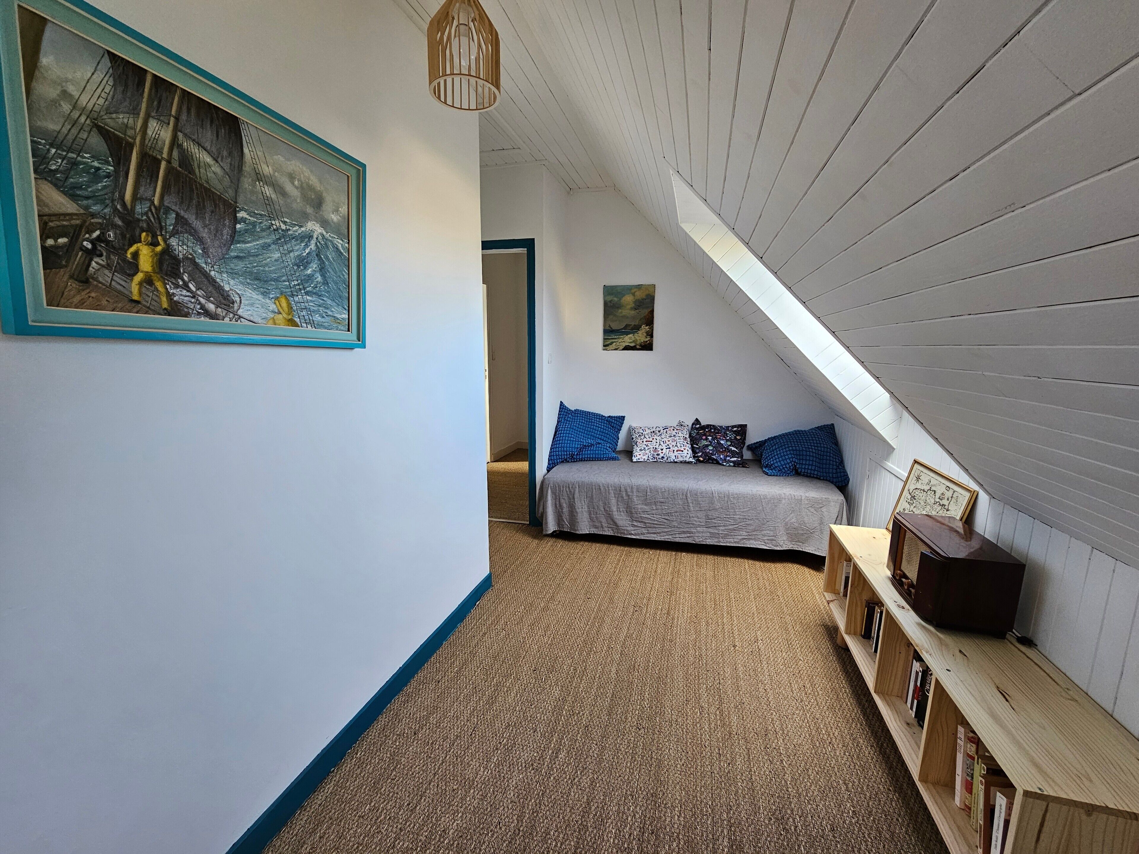 4 chambres, fer et planche à repasser, Wi-Fi, draps fournis