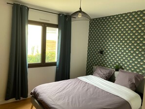 Bügeleisen/Bügelbrett, WLAN, Bettwäsche