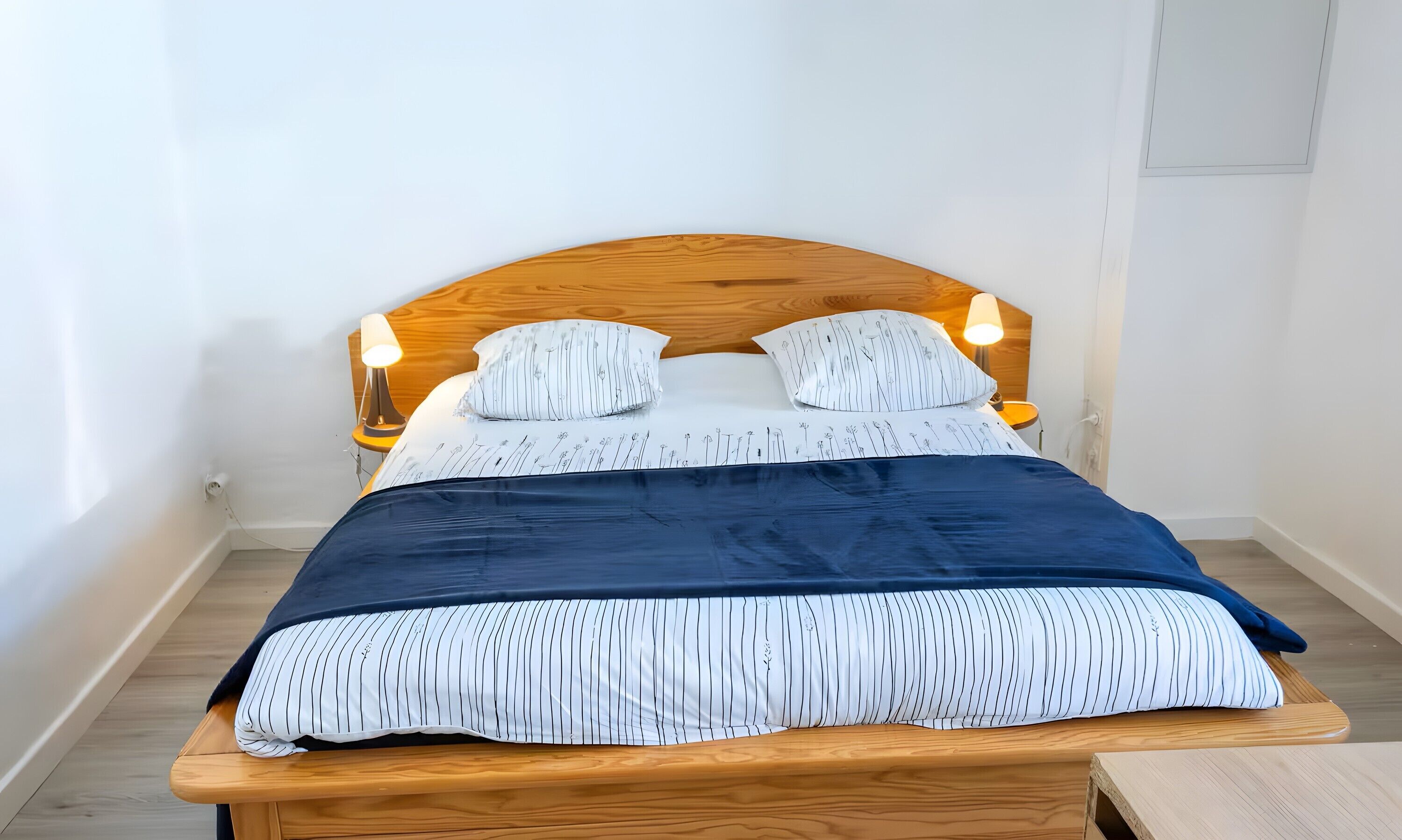 Bügeleisen/Bügelbrett, WLAN, Bettwäsche