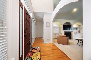 Interior - Country Estate - 4Br -Private pool /hot tub/ yard (Bishopville)