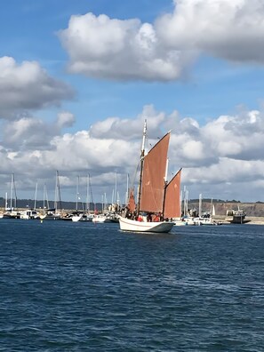 Luokittelematon kuva, 3 kautta 25, painike
