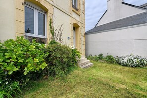 Exterior detail - Sea View, Authentic Fisherman's House (Camaret-sur-Mer)