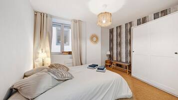 2 bedrooms, WiFi, bed sheets