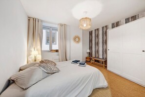 2 bedrooms, WiFi, bed sheets - Peaceful Retreat on the Port of Camaret (Camaret-sur-Mer)