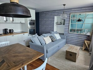 TV - Peaceful Retreat on the Port of Camaret (Camaret-sur-Mer)