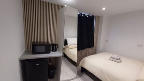 1 bedroom, iron/ironing board, WiFi - Borough Market 5 minutes walk (Greater London)