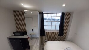 1 bedroom, iron/ironing board, WiFi - Borough Market 5 minutes walk (Greater London)