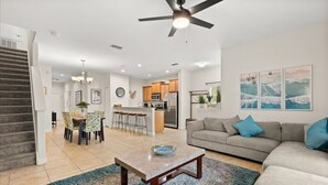 TV - EV_8885 - 5 Bed 4 Bath Townhome with Access to Amazing Resort Amenities (Kissimmee)