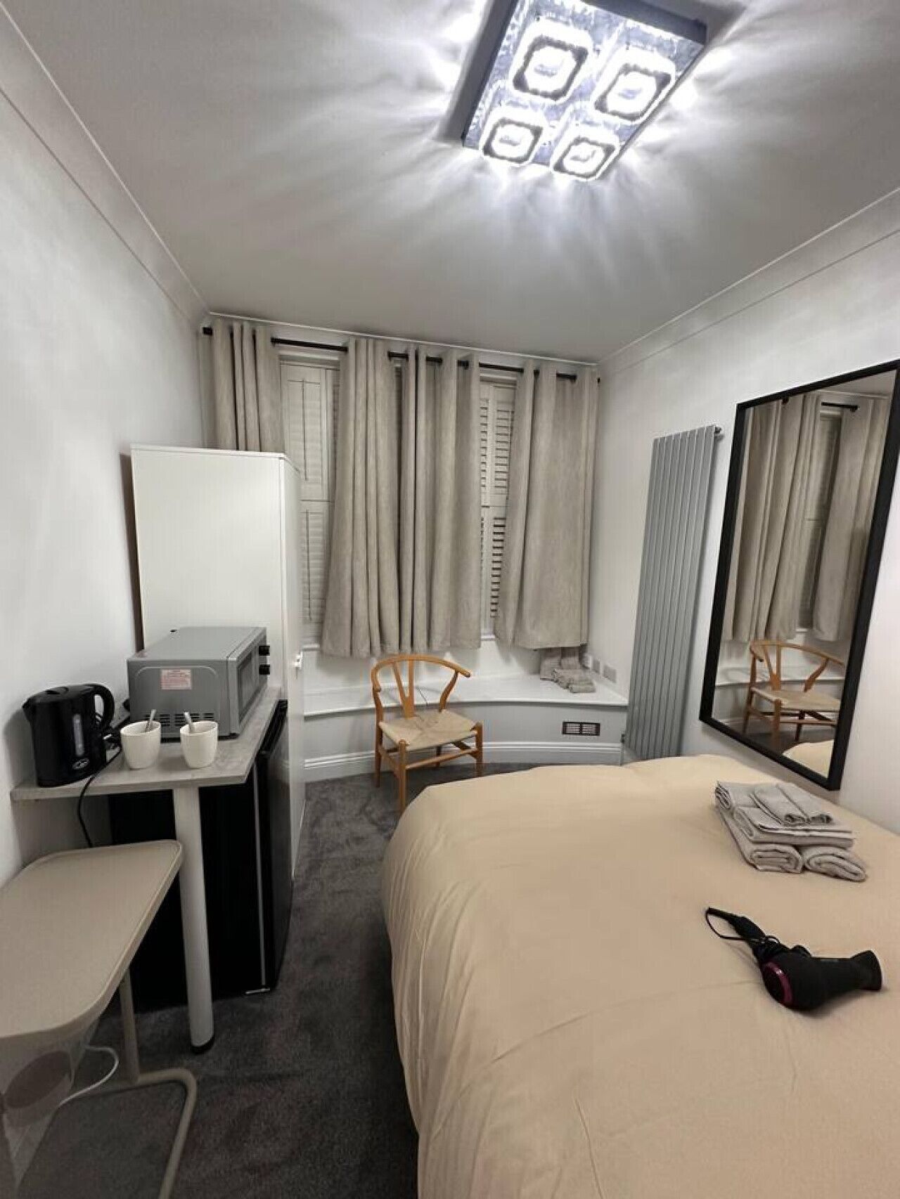 Iron/ironing board, WiFi