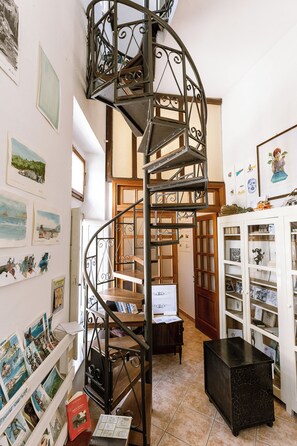 Unclassified image, 4 of 56, button - Explorer's room, cozy B&B Art Studio with watercolor lessos (Baunei)