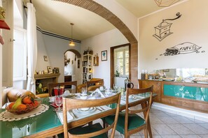 Luokittelematon kuva, 2 kautta 56, painike