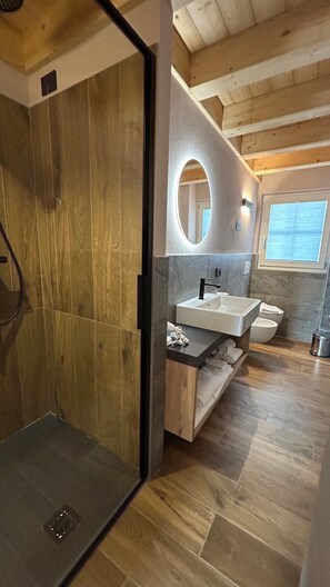 Shower, hair dryer, towels - Studio '2 Monolocale' with Mountain View, Balcony and Wi-Fi (Livigno)