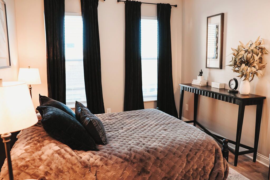 2 chambres, fer et planche à repasser, Wi-Fi, draps fournis