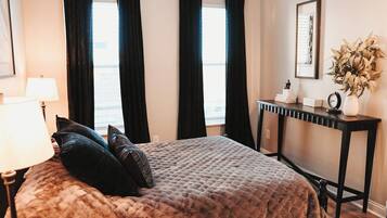 2 chambres, fer et planche à repasser, Wi-Fi, draps fournis