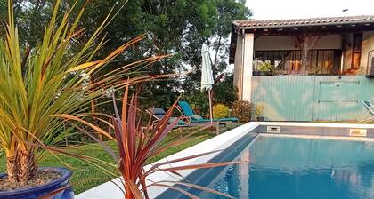 Charming "Campagne" gîte in a peaceful natural setting with swimming pool