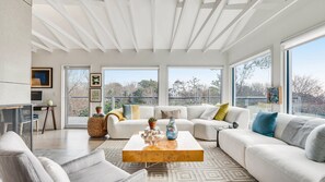Smart TV, fireplace - Classic Southampton Home, Heated Pool, Close to the Beach, Perfect for... (Southampton)
