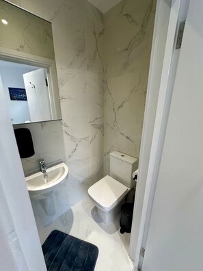 Hair dryer - Flat in Waterloo London (Greater London)