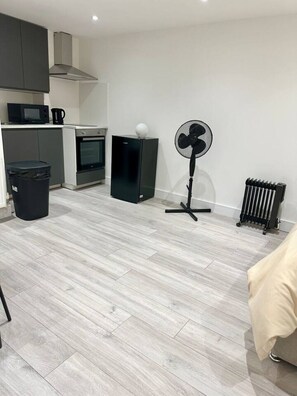 Interior - Flat in Vauxhall London (Greater London)