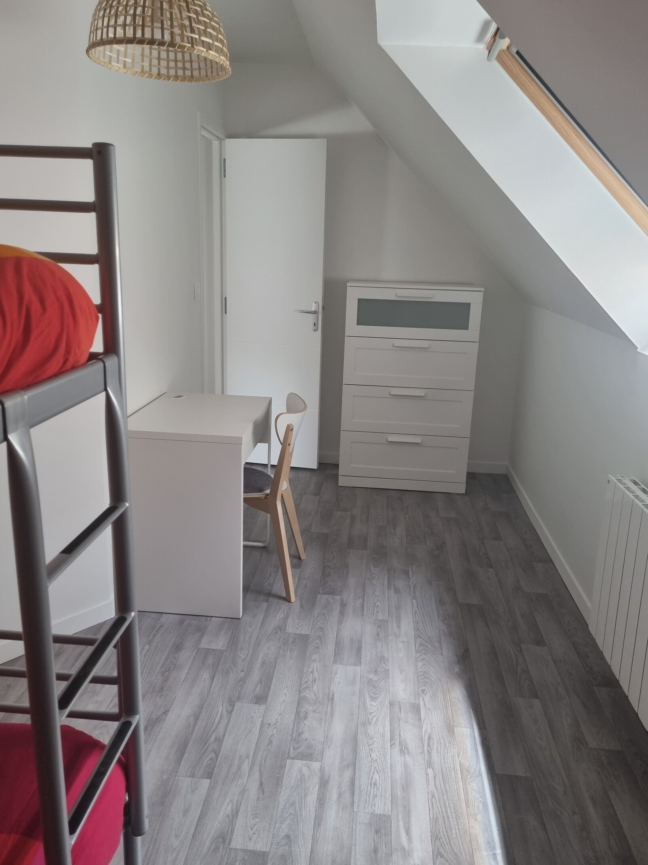 Strygejern/strygebræt, Wi-Fi, sengetøj