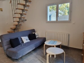 TV - Le Fret: Between Nature and the Sea (Crozon)