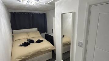1 bedroom, iron/ironing board, WiFi