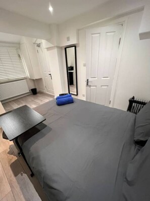 Room - Central London, Zone 2, Studio Flat (Greater London)