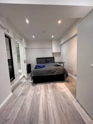 Room - Central London, Zone 2, Studio Flat (Greater London)