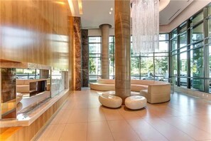 Luokittelematon kuva, 2 kautta 30, painike