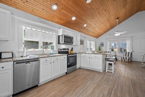 Private kitchen - NEW Steps to Beach. Screened Porch. Pet Friendly (Oak Island)