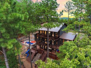 Exterior - Amenity Haven! Pool, Mini Golf, Game Room, Sauna, Gym, Cold Plunge, Spa, Slide (Broken Bow)
