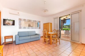 In-room safe, iron/ironing board - APPARTAMENTO SUPERIOR 806 (Santa Maria di Leuca)