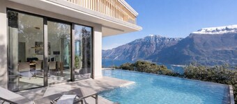 A newly built, high-end villa featuring an infinity pool and stunning views over Lake Garda. Located just a short drive from Limone sul Garda, it offers elegant, bright interiors designed with great attention to detail. A spacious panoramic terrace, mode