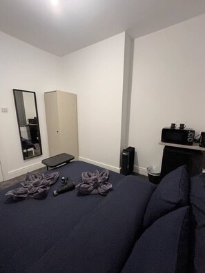 Interior - London Vauxhall/Victoria room (Greater London)