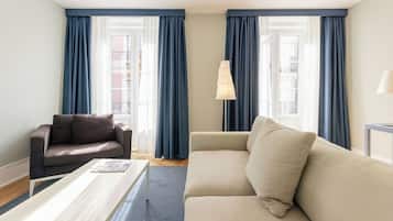 Premium Apartment, 1 Bedroom, City View | Living area