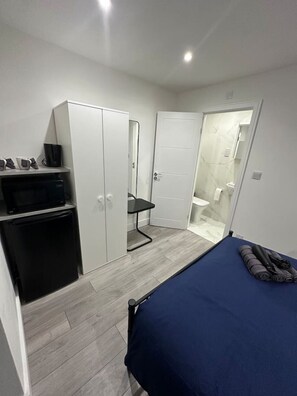 Iron/ironing board, WiFi, bed sheets - London Victoria 15 minutes away (Greater London)