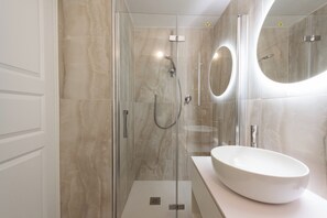 Deluxe Apartment | Bathroom - Castellaccio Prestige by MMega (Florence)