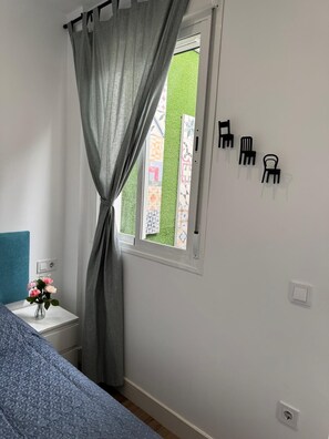 Comfort Apartment, Patio | Blackout drapes, iron/ironing board, free WiFi - Secunda Romana (Cordoba)