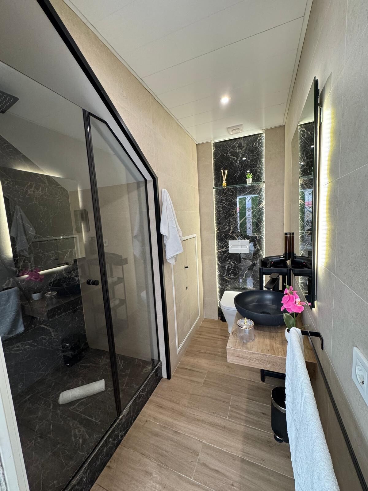 Apartamento Confort, patio | Baño