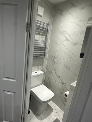 Hair dryer - London Bridge 15 minutes away (Greater London)