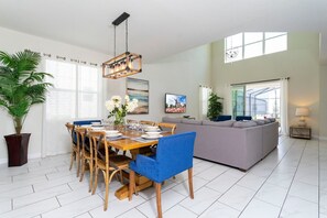 Dining - Casa 5Q c/ Piscina Spa no Storey Lake (Kissimmee)