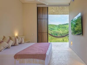 WiFi, bed sheets