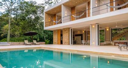 ¡Espectacular TopSpot® de Diseño Frente al Lago!